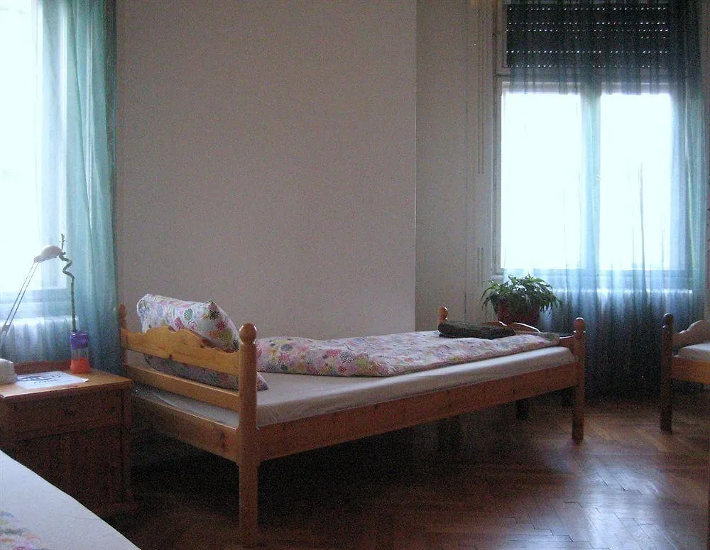 Albergue Gaia Astoria Budapest