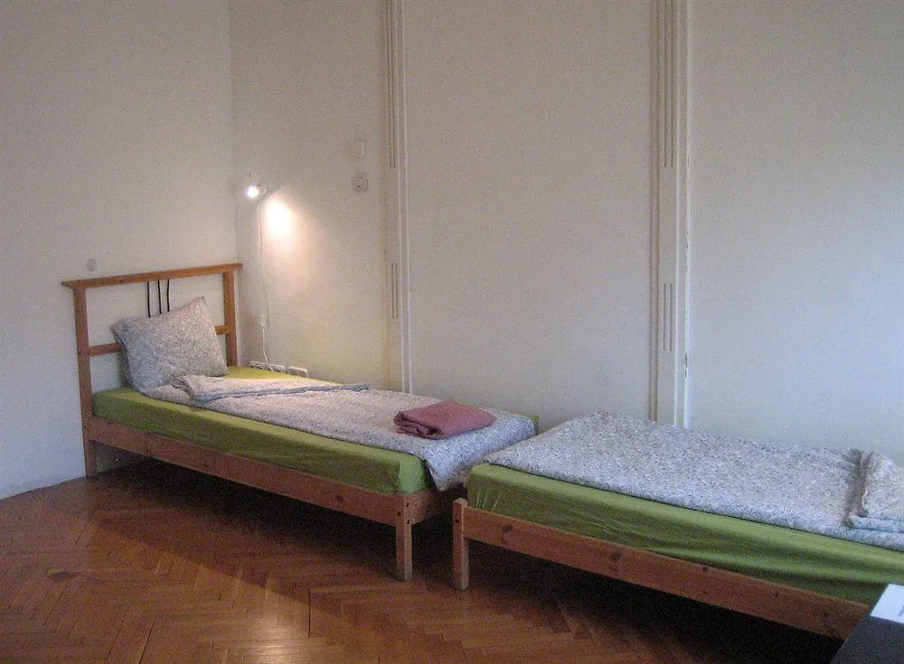 Albergue Gaia Astoria Budapest 0*,