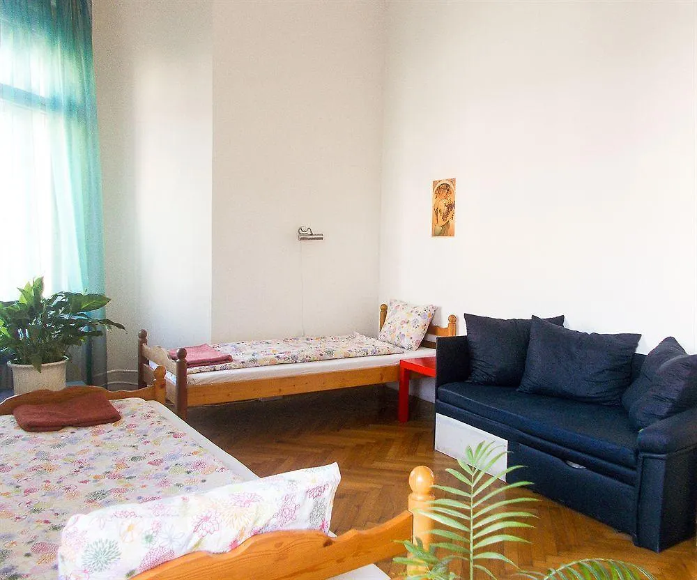 Albergue Gaia Astoria Budapest Hungría